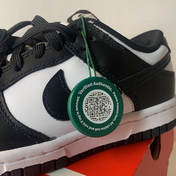 NEW IN BOX Nike Dunk Low Pandas Sz 5.5W Authenticated by StockX - Picture 6 of 6